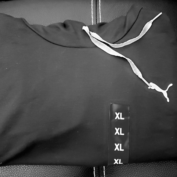 🔥🤩2/40$🔥   HOST PICK 🔥Brand new Puma ladies  hoodies - Picture 8 of 9